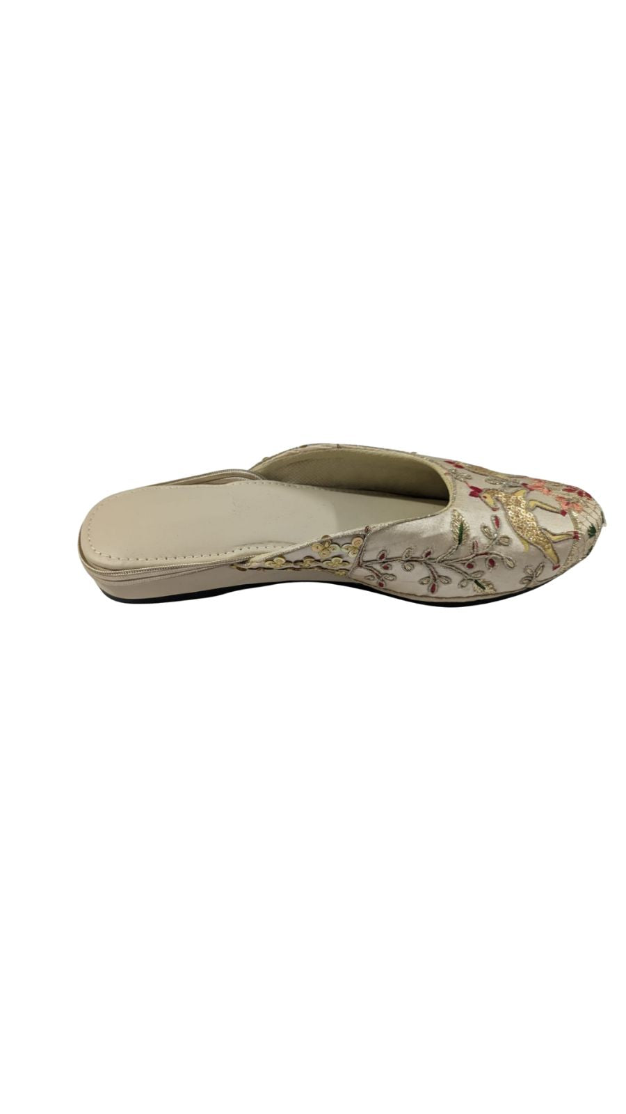 ZS Fashion Women’s Handcrafted Embroidered Jutti | Traditional Ethnic Footwear | Comfortable Flat Slip-On Mojari for Casual