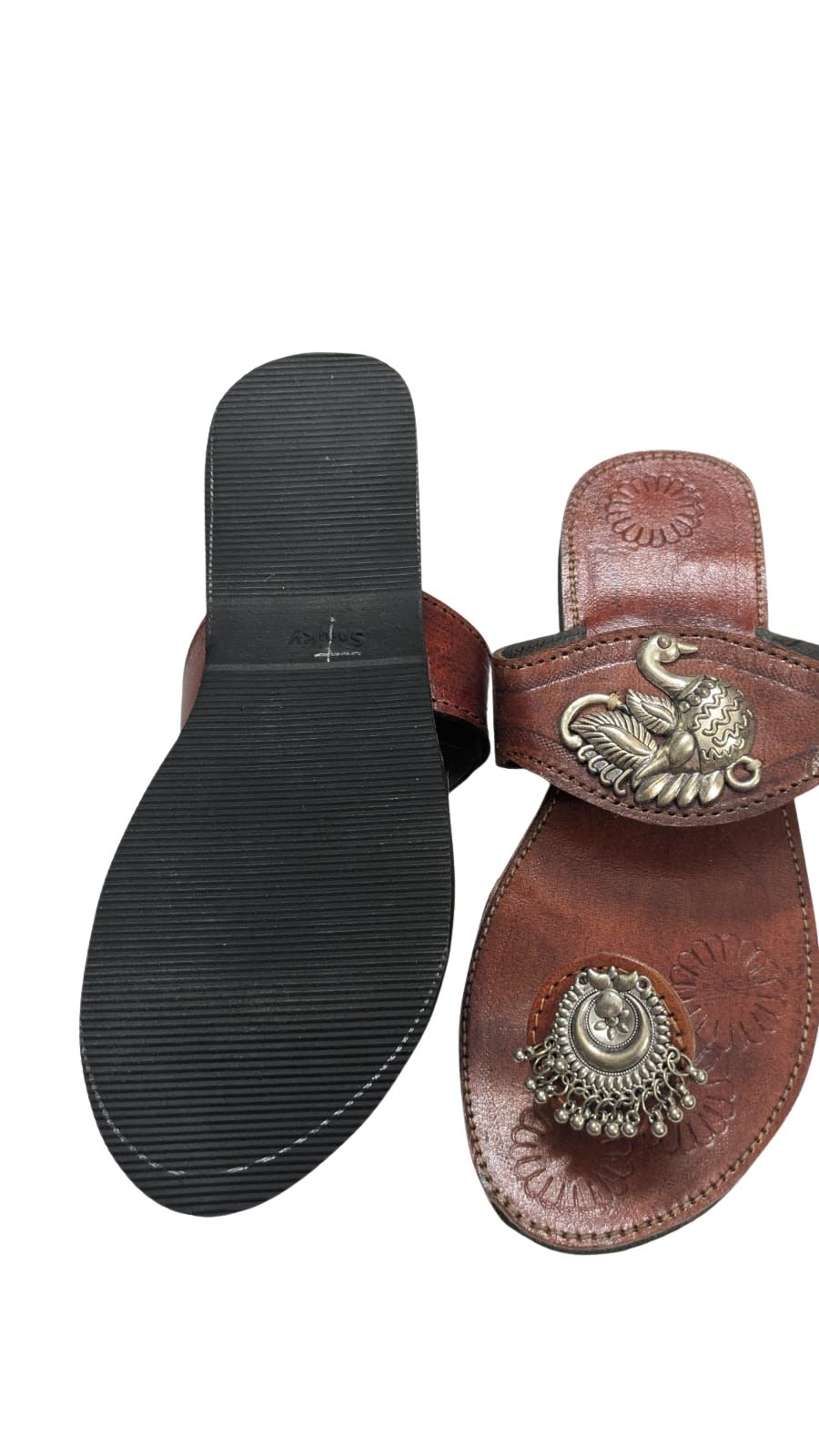 ZS Fashion Handcrafted Brown Leather Sandals with Metallic Embellishments – Traditional Ethnic Design, Comfortable Casual Footwear
