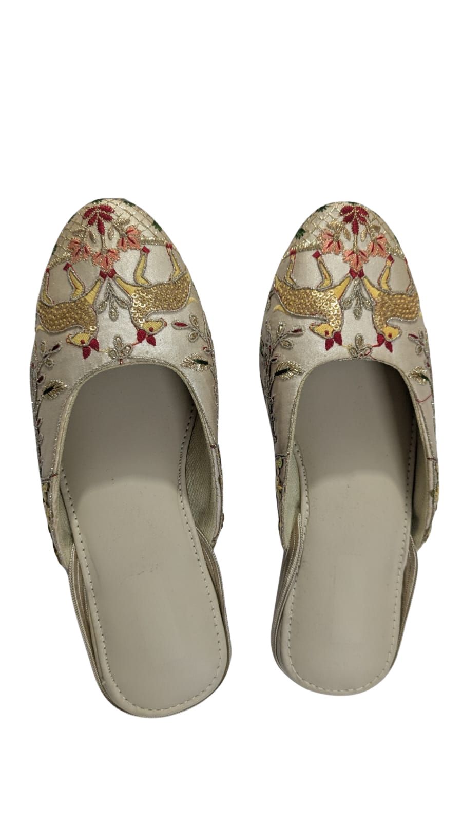 ZS Fashion Women’s Handcrafted Embroidered Jutti | Traditional Ethnic Footwear | Comfortable Flat Slip-On Mojari for Casual