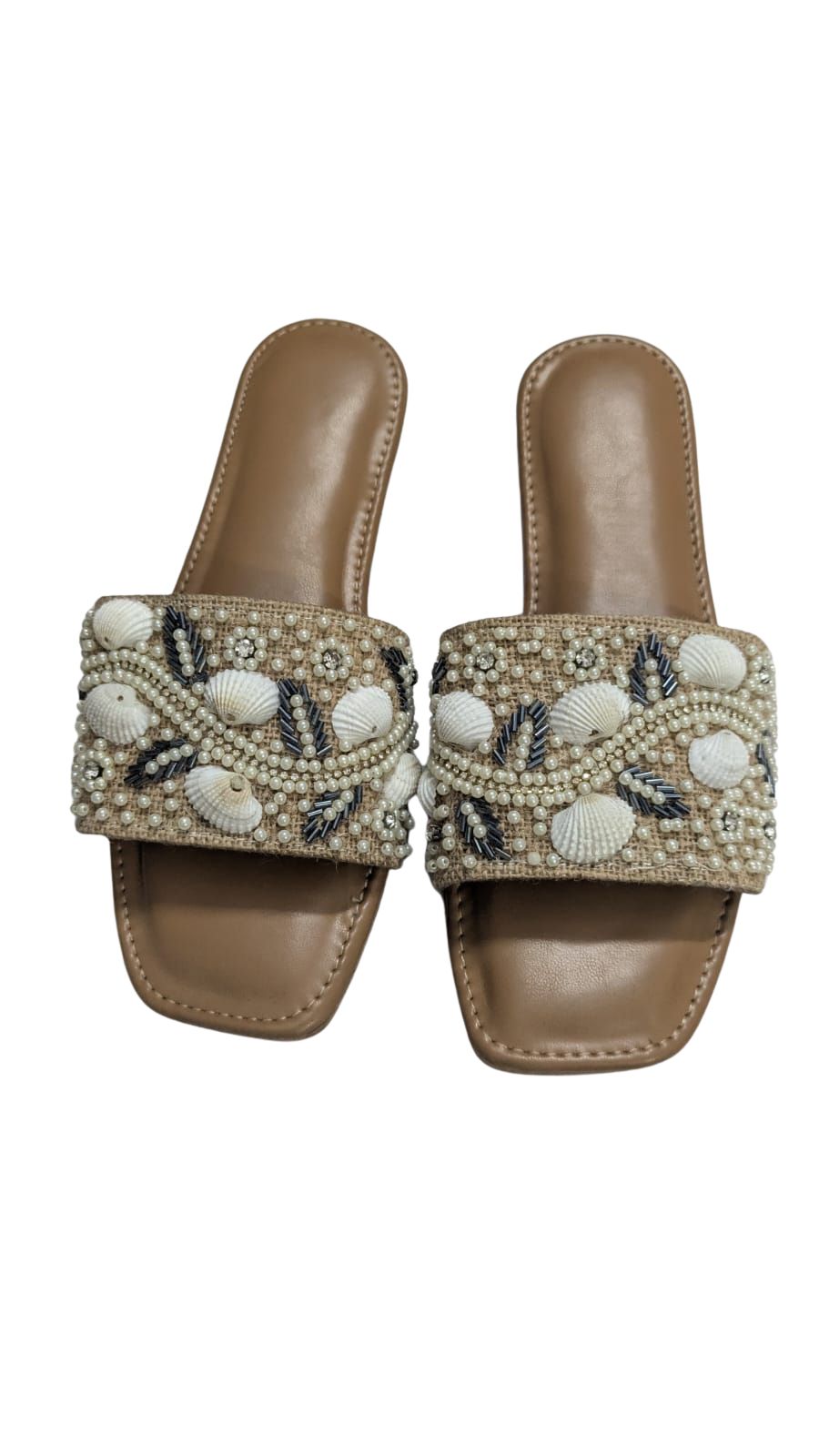 Women's Pearl & Seashell Embellished Slide Sandals – Brown Flat Slip-Ons with Decorative Beach Theme, Casual Summer Footwear