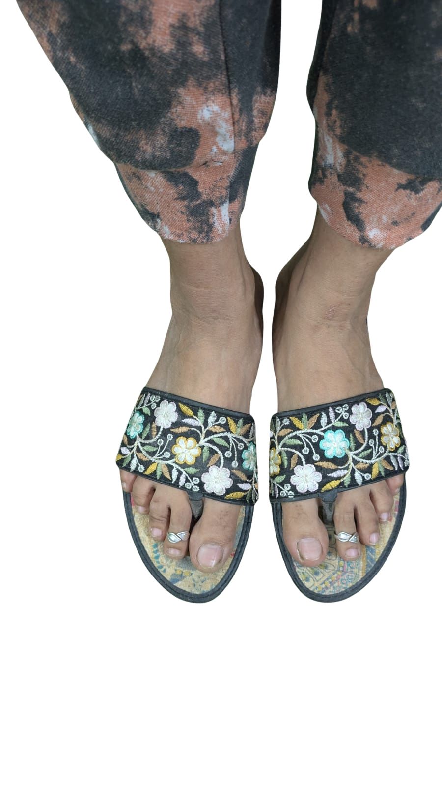 ZS Fashion Women's Floral Embroidered Slides – Black Slip-On Sandals with Vintage Print Insole & Non-Slip Sole, Comfortable Casual Flats