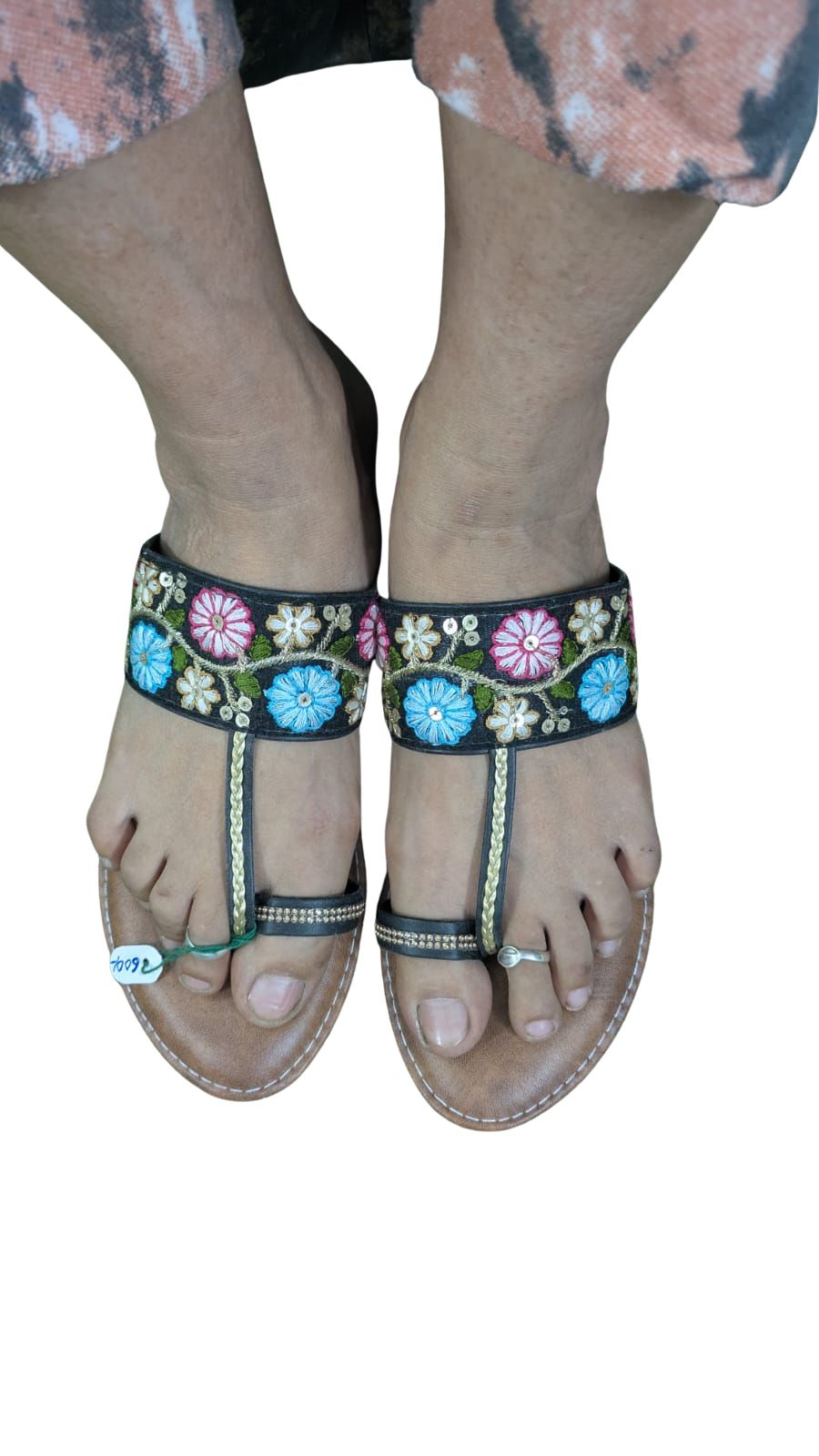 ZS Fashion Women's Floral Embroidered Toe Ring Sandals with Brown Leather Footbed – Blue & Pink Flower Design, Comfortable Ethnic Slip-On Flats