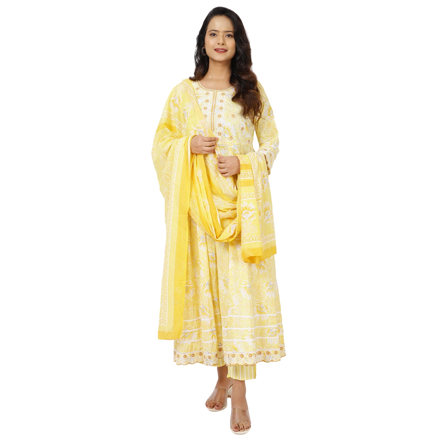 Printed dupatta draped with kurta set