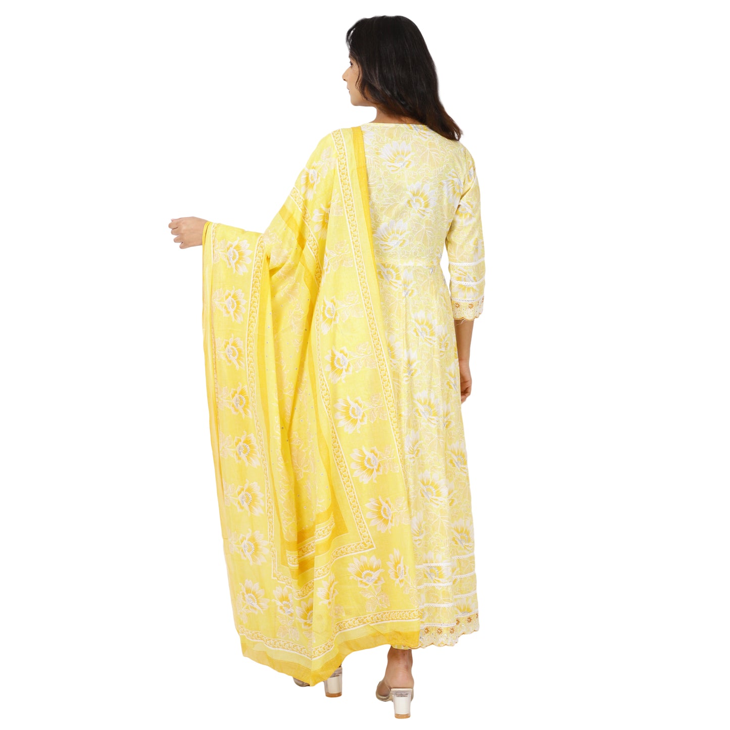 Back view of women's red Anarkali kurta set