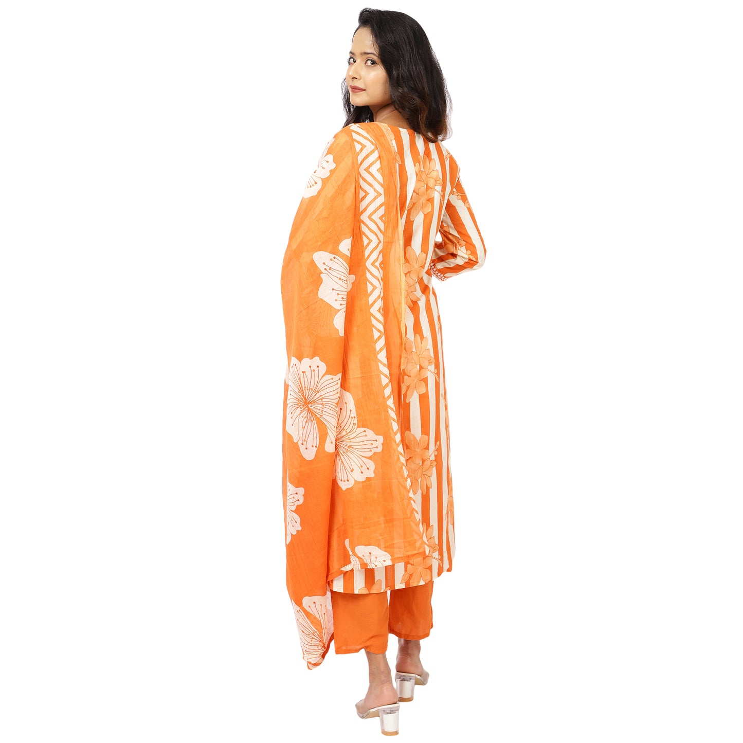 Side view of cotton salwar suit with dupatta