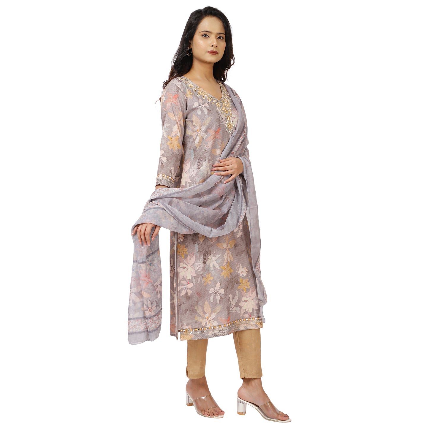 Model wearing ZS Fashion grey floral salwar suit with dupatta