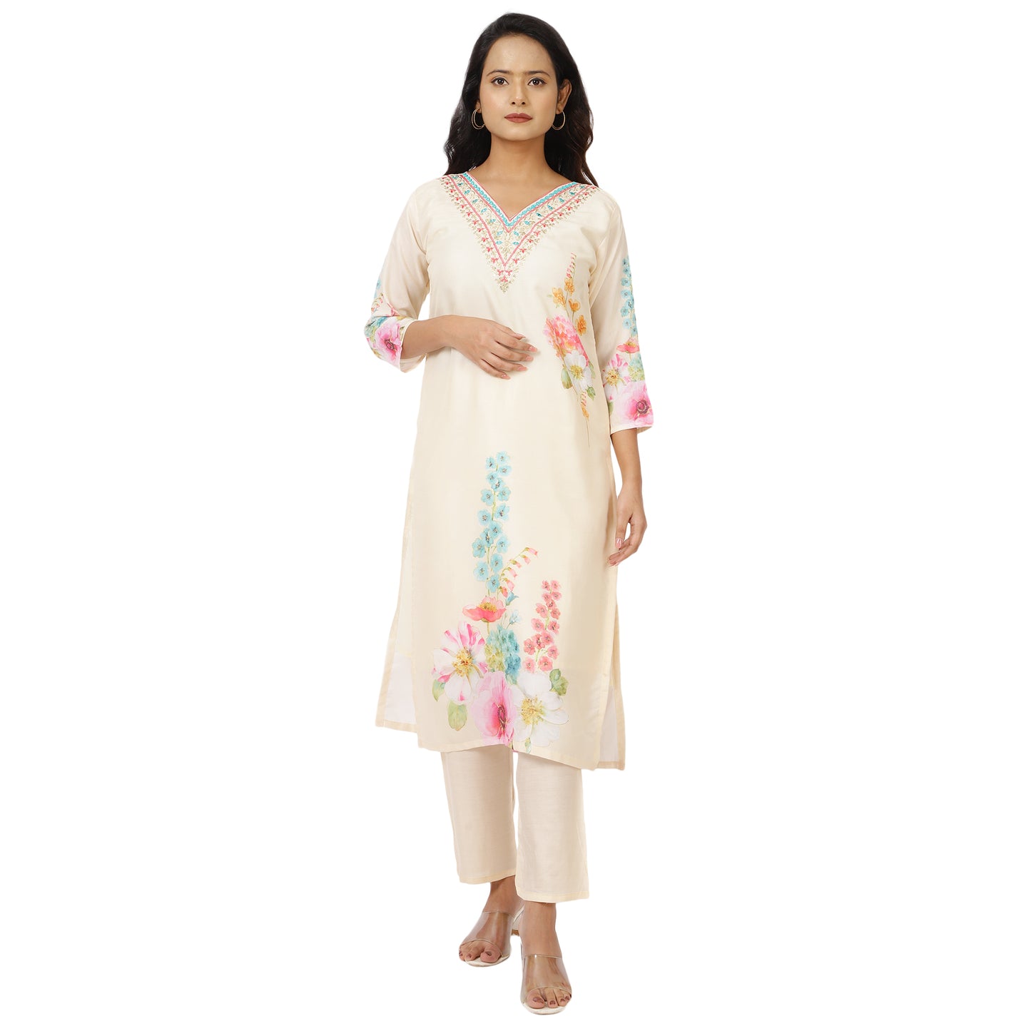 Embroidered V-neck cream kurta with dupatta