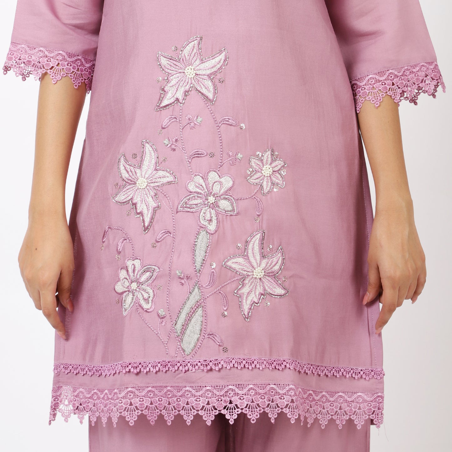 Women's V-Neck Pink Kurta Pant Set with Embroidery and Lace Detail – Festive