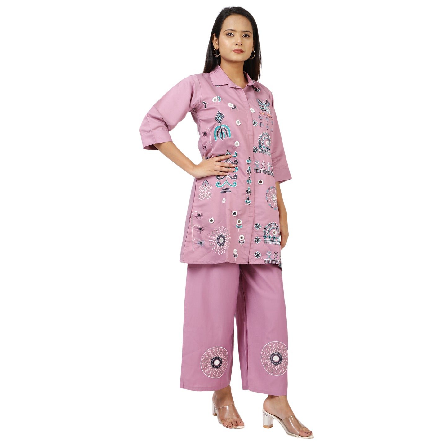 Stylish Women’s Traditional Attire for Weddings & Celebrations
