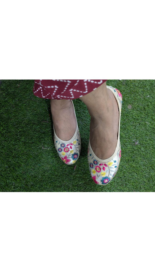 ZS Fashion Women’s Cream Ballet Flats with Pink & Yellow Floral Embroidery – Comfortable Slip-On
