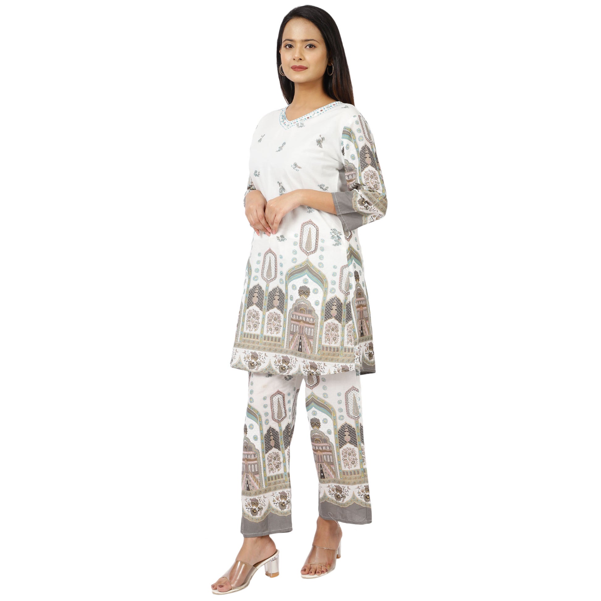 Women’s ethnic kurta set with grey border