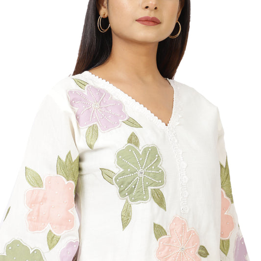 White floral embroidered kurta pant set by ZS Fashion